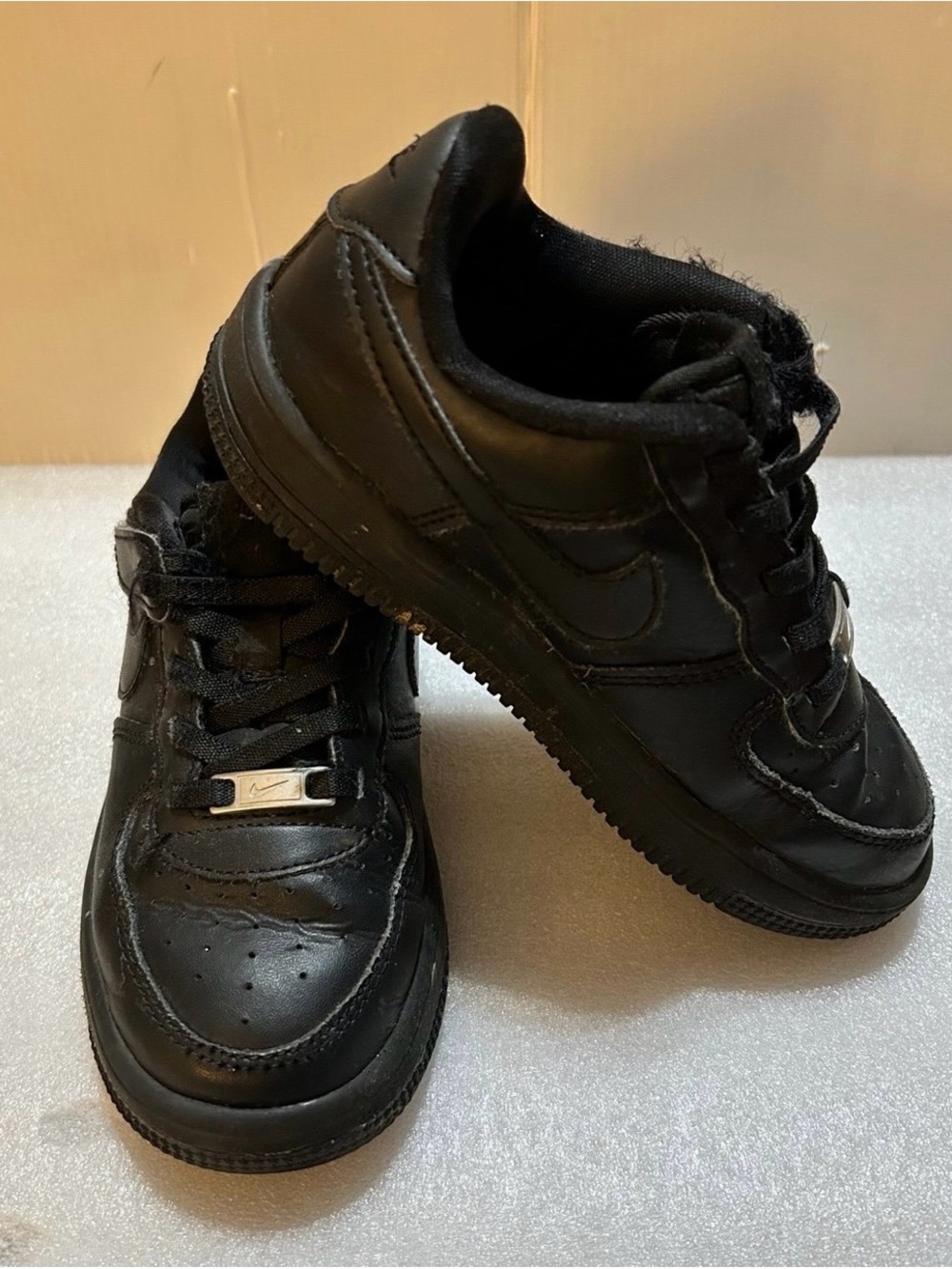 Girls Nike shoes size 12c
